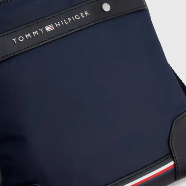 Tommy Hilfiger - Ανδρική Τσάντα Ώμου / Χιαστί Th Central Repreve® Mini Crossover AM0AM11298-DW6 σε Μπλε χρώμα AM0AM11298-DW6