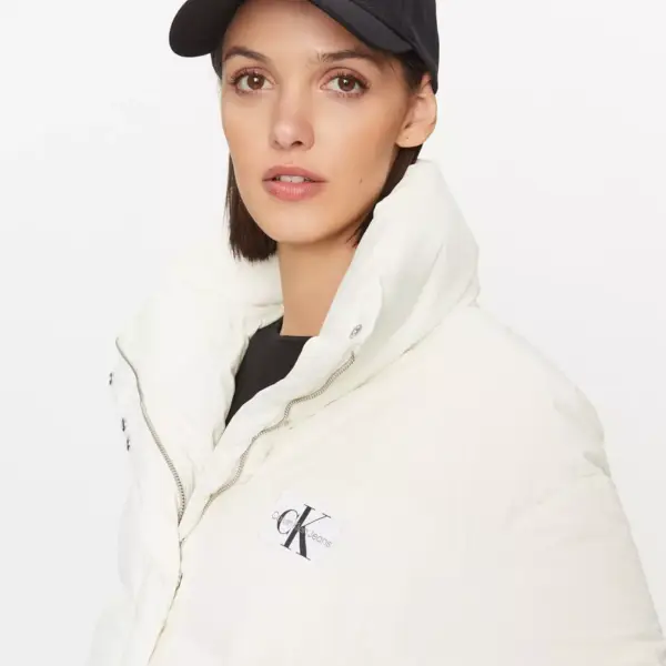 calvin klein Κοντό Γυναικείο puffer Μπουφάν για Χειμώνα down soft touch label j20j222235 ybi Λευκό