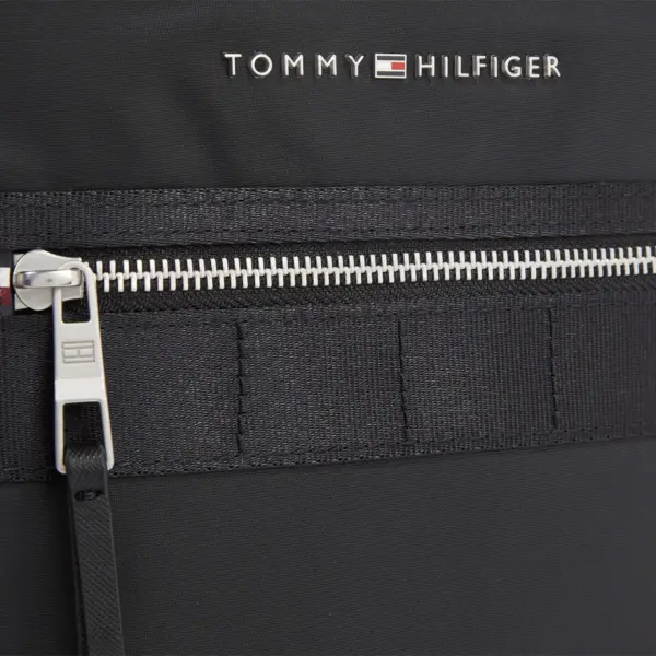 Tommy Hilfiger - Th Elevated Ανδρική Τσάντα Στήθους AM0AM11570-BDS Μαύρο AM0AM11570-BDS