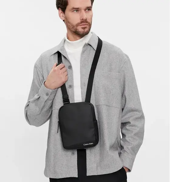 calvin klein Ανδρική Τσάντα Ώμου/Χιαστί rubberized conv reporter s k50k511252 beh σε Μαύρο χρώμα