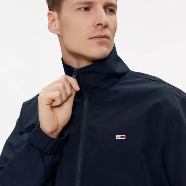 Tommy Hilfiger - Ανδρικό Τζάκετ Puffer Essential DM0DM17982-C1G Mπλε ΣκούροTommy Hilfiger - Ανδρικό Τζάκετ Puffer Essential DM0DM17982-C1G Mπλε Σκούρο