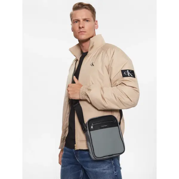 Calvin Klein - Reporter S Ανδρική Τσάντα Ώμου / Χιαστί K50K510566-01W σε Γκρι χρώμα K50K510566-01W
