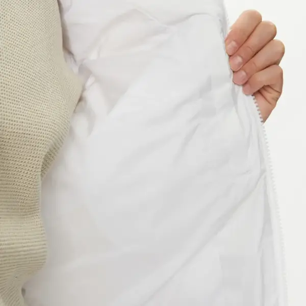 Calvin Klein - Ανδρικό Χειμωνιάτικο Μπουφάν Essentials Regular Fit J30J325946-YAF Λευκό