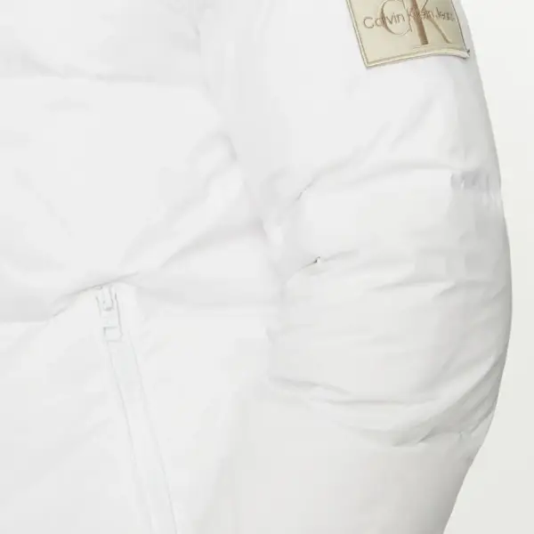 Calvin Klein - Ανδρικό Χειμωνιάτικο Μπουφάν Essentials Regular Fit J30J325946-YAF Λευκό