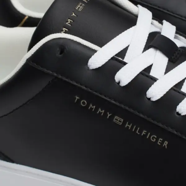 Tommy Hilfiger – Δερμάτινα Γυναικεία Sneakers Essential Court Sneaker FW0FW08000-BDS Μαύρο FW0FW08000-BDS