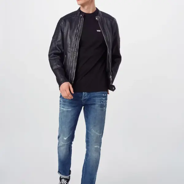 Vans - Ανδρικό T-shirt Κοντομάνικο Left Chest Logo Tee Regular fit VN0A3CZE-Y28 Μαύρο VN0A3CZE-Y28