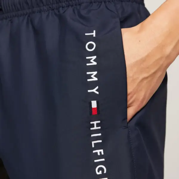 Tommy Hilfiger - Ανδρικό Μαγιό Σορτς UM0UM03258-DW5 Μπλε Σκούρο UM0UM03258-DW5