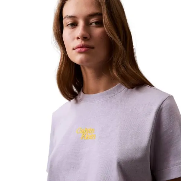 Calvin Klein - Γυναικείο T-Shirt SS Flocked Logo CN Tee Regular Fit LV047B851G-VVH Λεβάντα LV047B851G-VVH