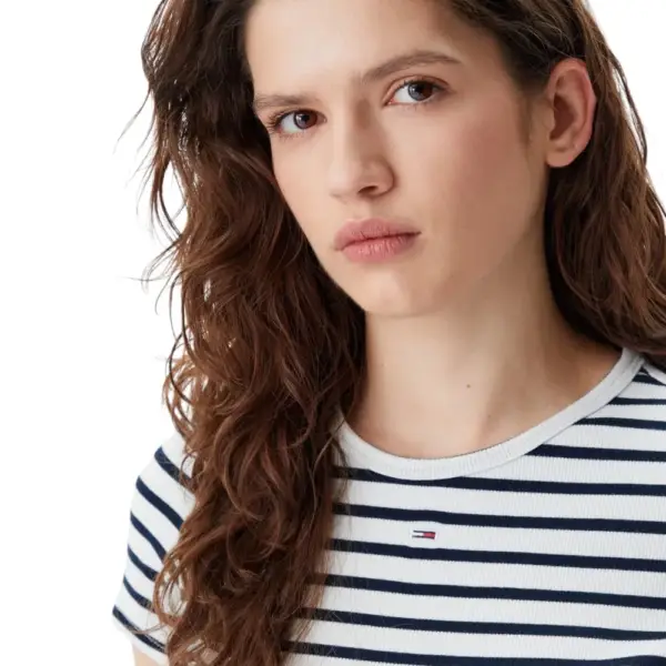 Tommy Hilfiger - Γυναικείο T-shirt Essential Rib-Knit Slim Fit DW0DW17383-0FC Εκρού/Μπλε Ριγέ DW0DW17383-0FC