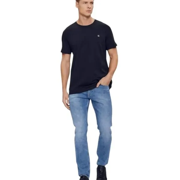Calvin Klein - Ανδρικό T-shirt Regular Fit Ck Embro Badge Tee J30J325268-CHW Mπλε J30J325268-CHW