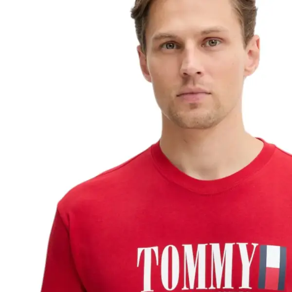 Tommy Hilfiger - Ανδρικό T-shirt Dna Flag Regular Fit DM0DM21941-XLE Κόκκινο DM0DM21941-XLE