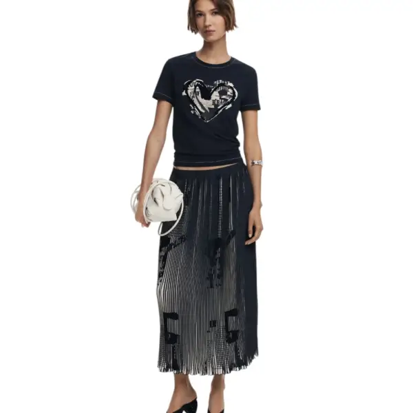 Desigual - Φούστα Newspapers Regular Fit 25WWFW09-2000 Μαύρο