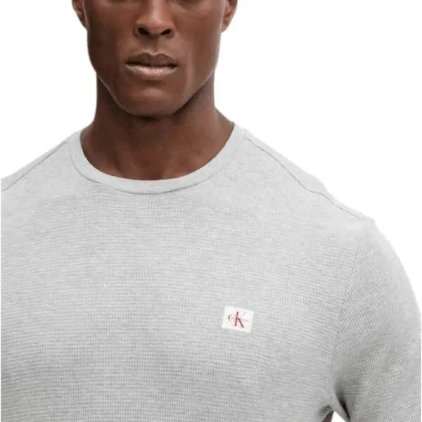 Calvin Klein - Ανδρικό Πουλόβερ Badge Waffle LS Tofu LV040EM217-P7E Γκρι LV040EM217-P7E