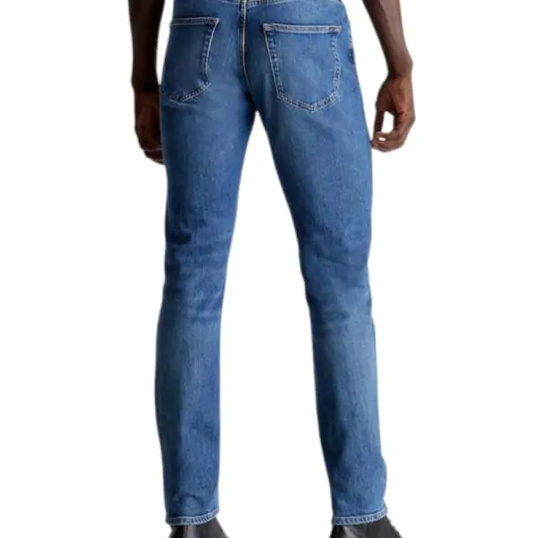 Calvin Klein – Ανδρικό Jean Dad Authentic Slim Tapered Fit J30J325304-1A4 Μπλε J30J325304-1A4